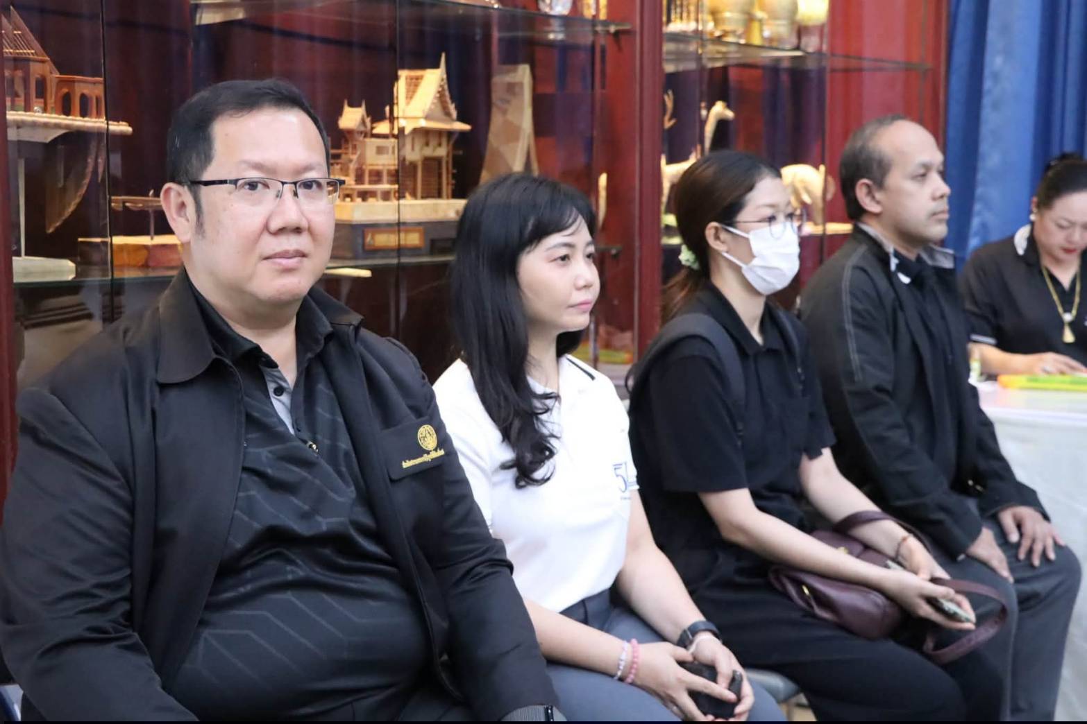 title - เลขาธิการสำนักงานการปฏิรูปที่ดินเพื่อเกษตรกรรม เป็นประธานในพิธีเปิดโครงการฝึกอบรมเชิงปฏิบัติการ หลักสูตร “รู้ปลูก รู้รักษา รู้คุณค่าของหญ้าแฝก” ระยะที่ 2 ภายใต้โครงการพัฒนาและรณรงค์การใช้หญ้าแฝกอันเนื่องมาจากพระราชดำริ ประจำปีงบประมาณ พ.ศ. 2569 ณ ศูนย์ส่งเสริมและพัฒนาอาชีพเสริมนอกภาคการเกษตร (ศพส.)